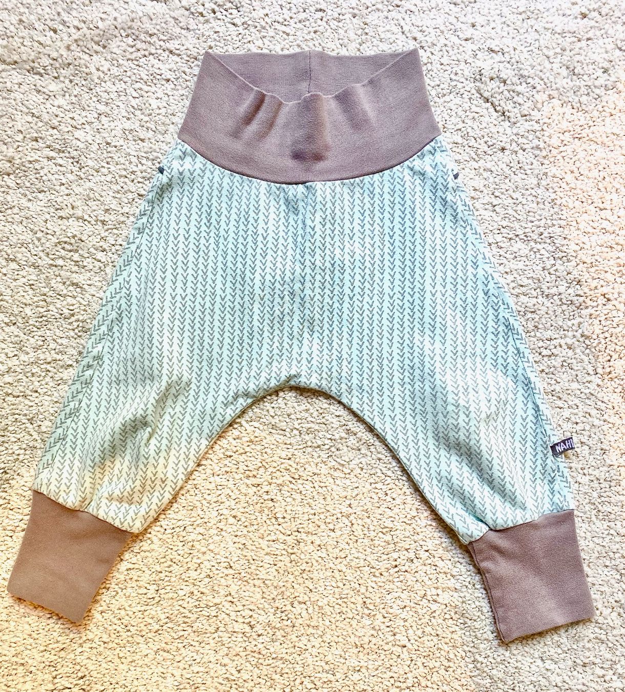 Lotti & Set di vestiti: Mädchen Pumphosen 3 Stk.,  Gr. 56 Gr, - Gr. 80 – Usato da Uster venduto da ros_pym8 5