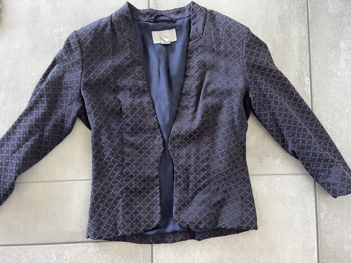 H&M Completi & Tailleur: H&M Embroidered Blazer – Usato da Stäfa venduto da bambinas