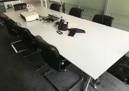 Konferenztisch mit Kunstharz Platte für 10 Personen