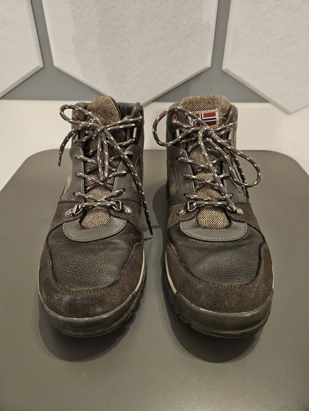 Napapijri Scarpe da uomo: Vendo scarpone Napapijri n°43 – Usato da Riazzino venduto da TicinoCarAudio 1
