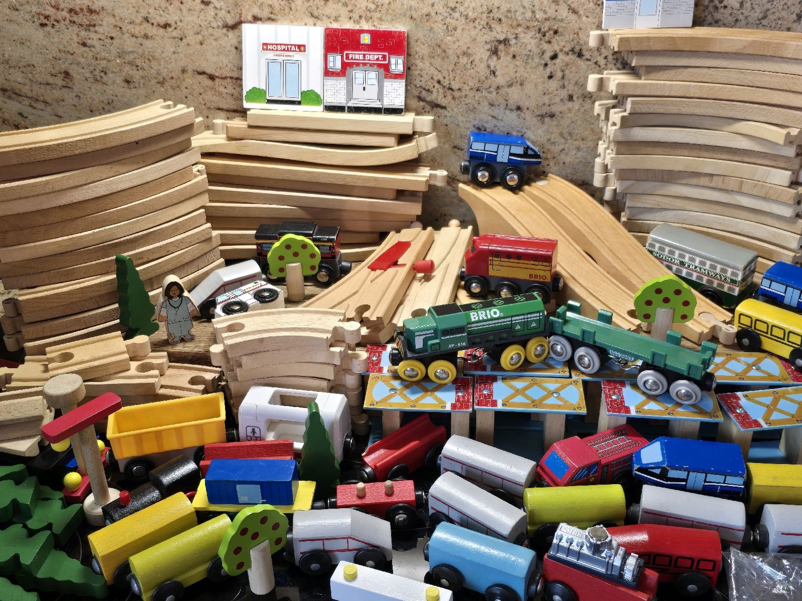 Brio Spielzeuge: 137 Teile BRIO – Gebraucht aus Walkringen von Vanuca 2