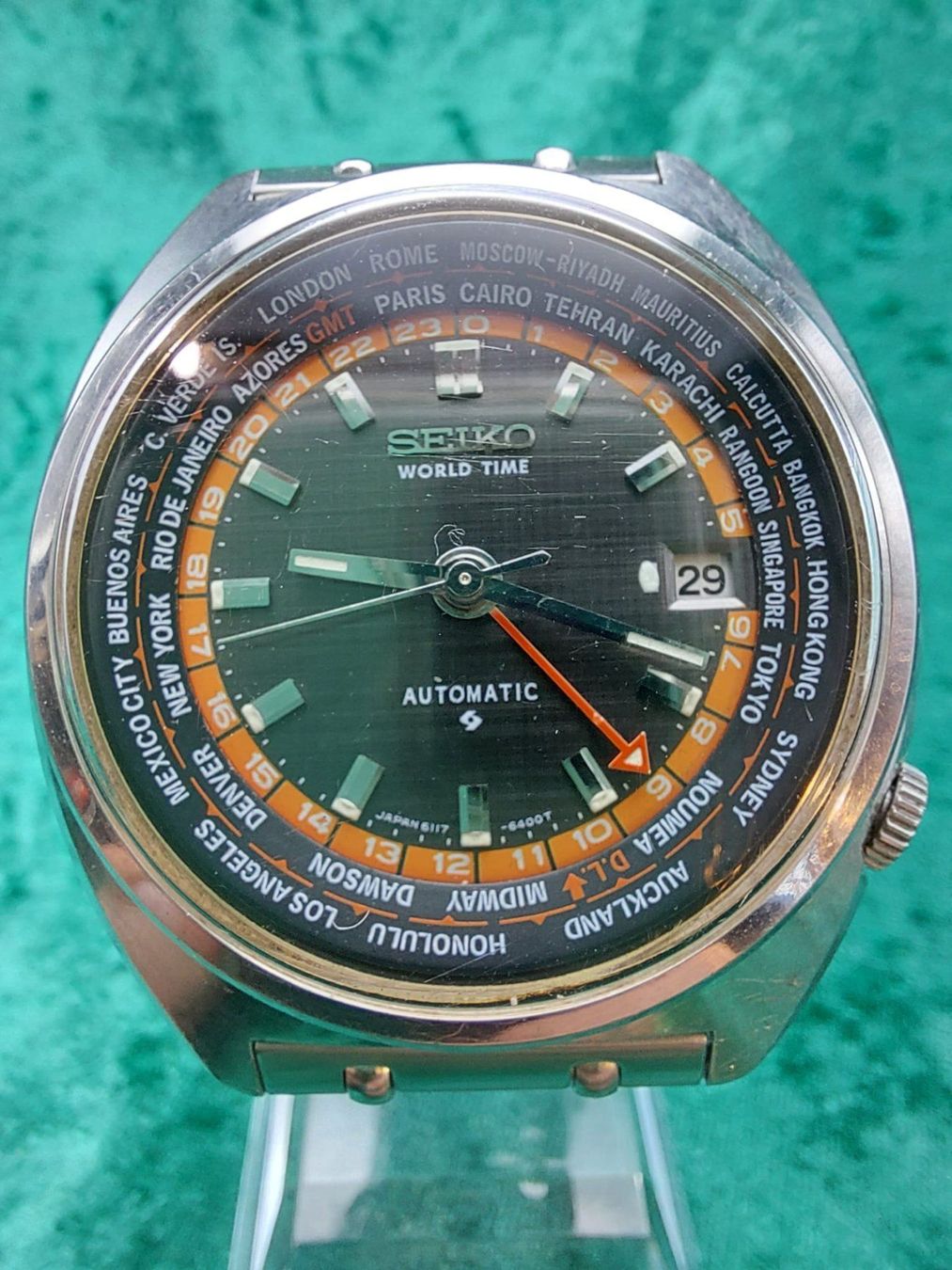 Seiko Uhren: rare SEIKO WORLDTIMER Automatic 6117-6400 Black Dial 70-gern – Gebraucht aus Bassersdorf von antik_leo