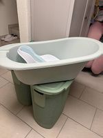Babybadewanne und sitz