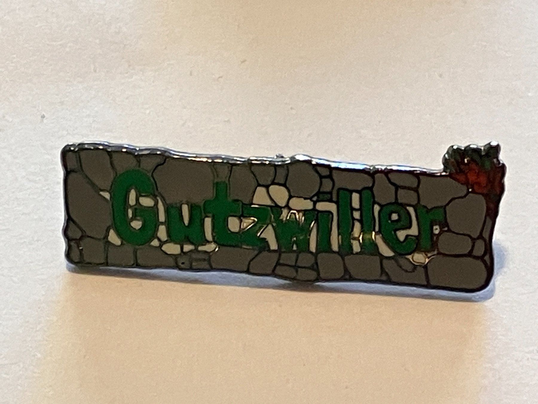 Placchette & Badge: 1 Pin Gutzwiler – Usato da Basel venduto da djwwpp