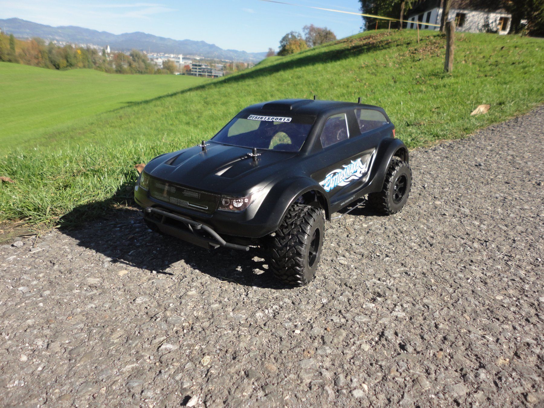 Modellismo RC: SUV Allradantrieb 1:10 komplett-Set – Nuovo e nell'imballaggio originale da Horgen venduto da RcModell 1