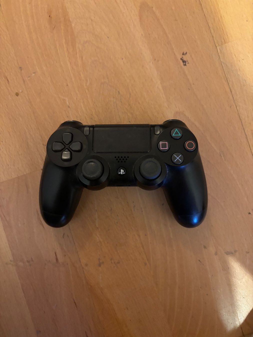 Sony Controller: Playstation 4 Controller Schwarz guter Zustand – Nuovo (secondo la descrizione) da Zürich venduto da RoKa88