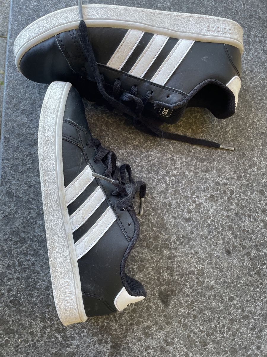 Adidas Scarpe da uomo: Adidas Turnschuhe Gr 33 – Usato da Hittnau venduto da Luki78 1