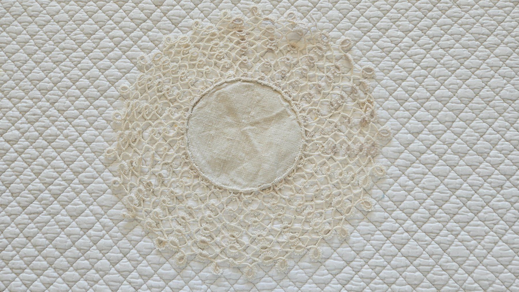 Sottobicchieri: Spitzendeckchen Spitzendeckeli Spitze Shabby Chic Frivolitee – Usato da Gossau ZH venduto da LeoniesDeko