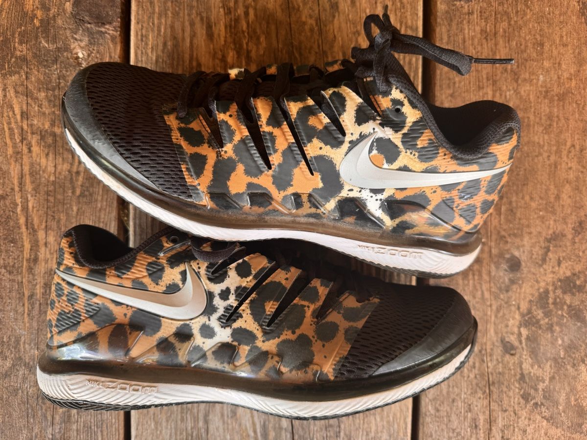 Nike Scarpe da donna: Sneakers von NIKE / Grösse 42  – Usato da hendschiken venduto da hippielfe 1