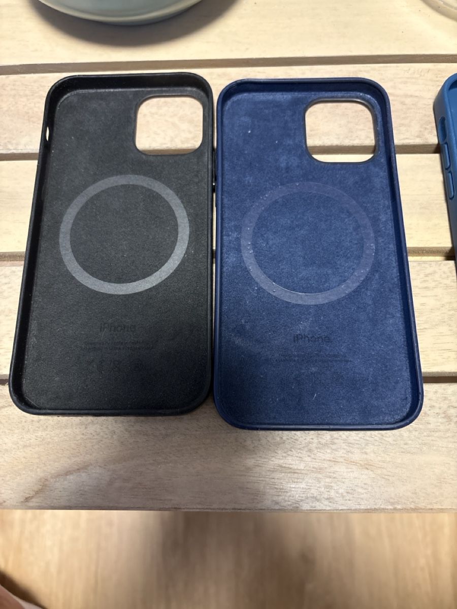 Apple Cover & Protezioni schermo: iPhone 12 pro Hüllen Set - 4 Stk  – Usato da Uzwil venduto da piaggio006 1