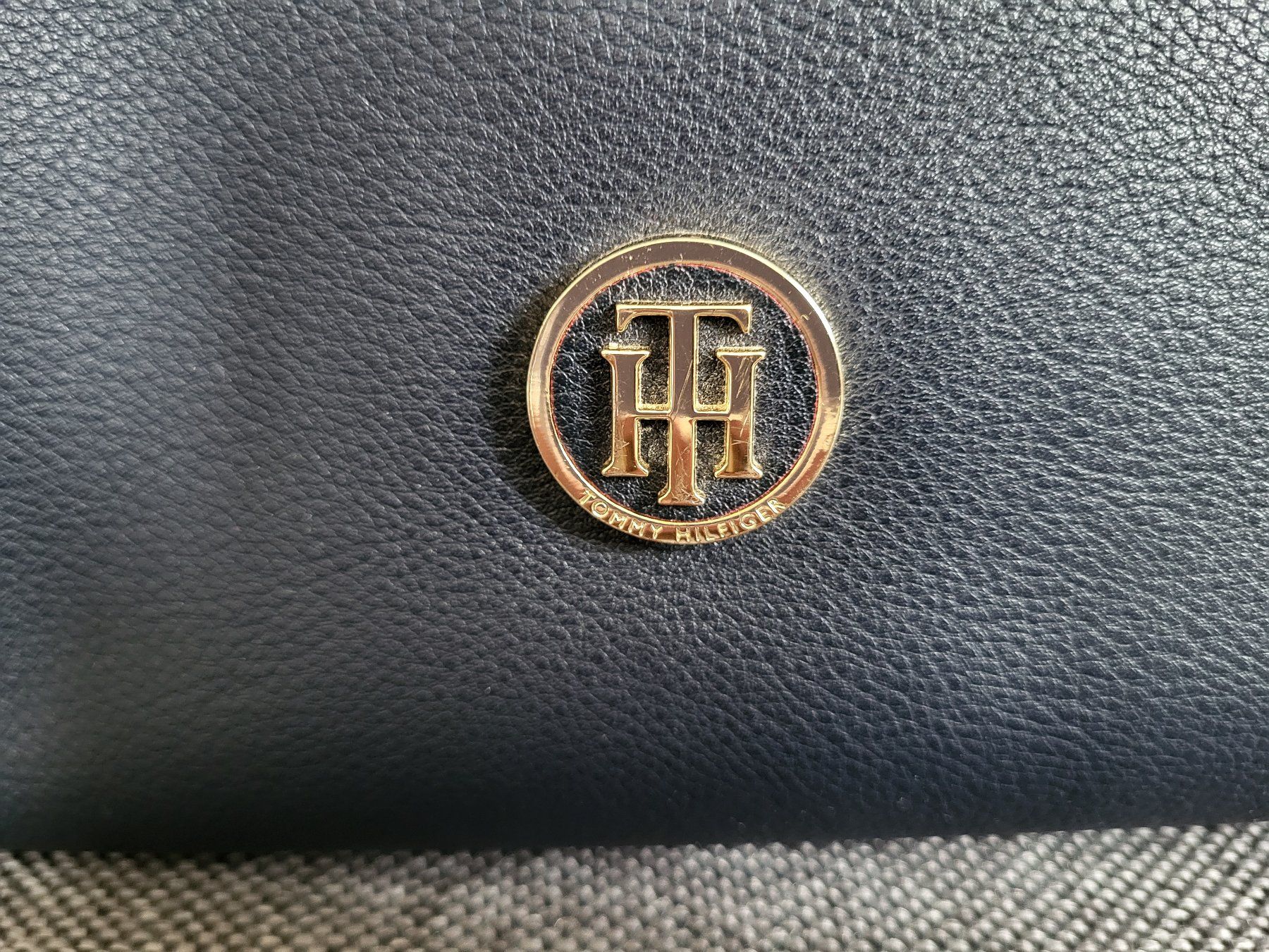 Tommy Hilfiger Borse da donna: Schöne "Tommy Hilfiger" Handtasche – Usato da Täuffelen venduto da Val_sells_it 1