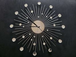 Wanduhr mit Glitzersteinen