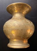 Vintage Messing Vase mit Gravuren