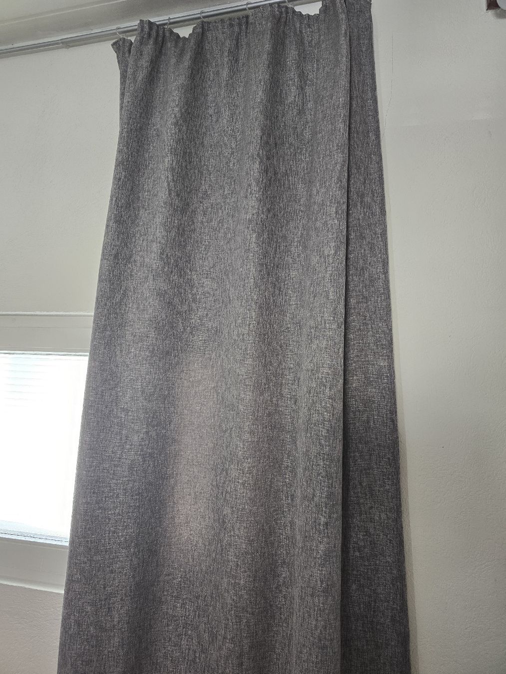 Vorhänge: 2 rideaux 260x140 – Neu (gemäss Beschreibung) aus Muraz (Collombey) von Bahazm