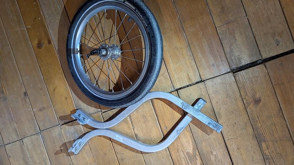 Rimorchi: Thule Chariot jogging set – Usato da Bottmingen venduto da sad_z9zx 1