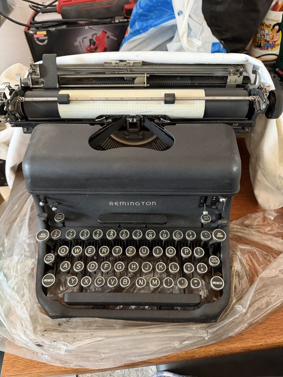Remington Macchine da scrivere: Antike Remington Rand Schreibmaschine – Usato da Regensdorf venduto da Basc 3