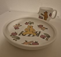 Arabia Finland  -  Herziger Teller mit Tasse "Uppo Nalle"