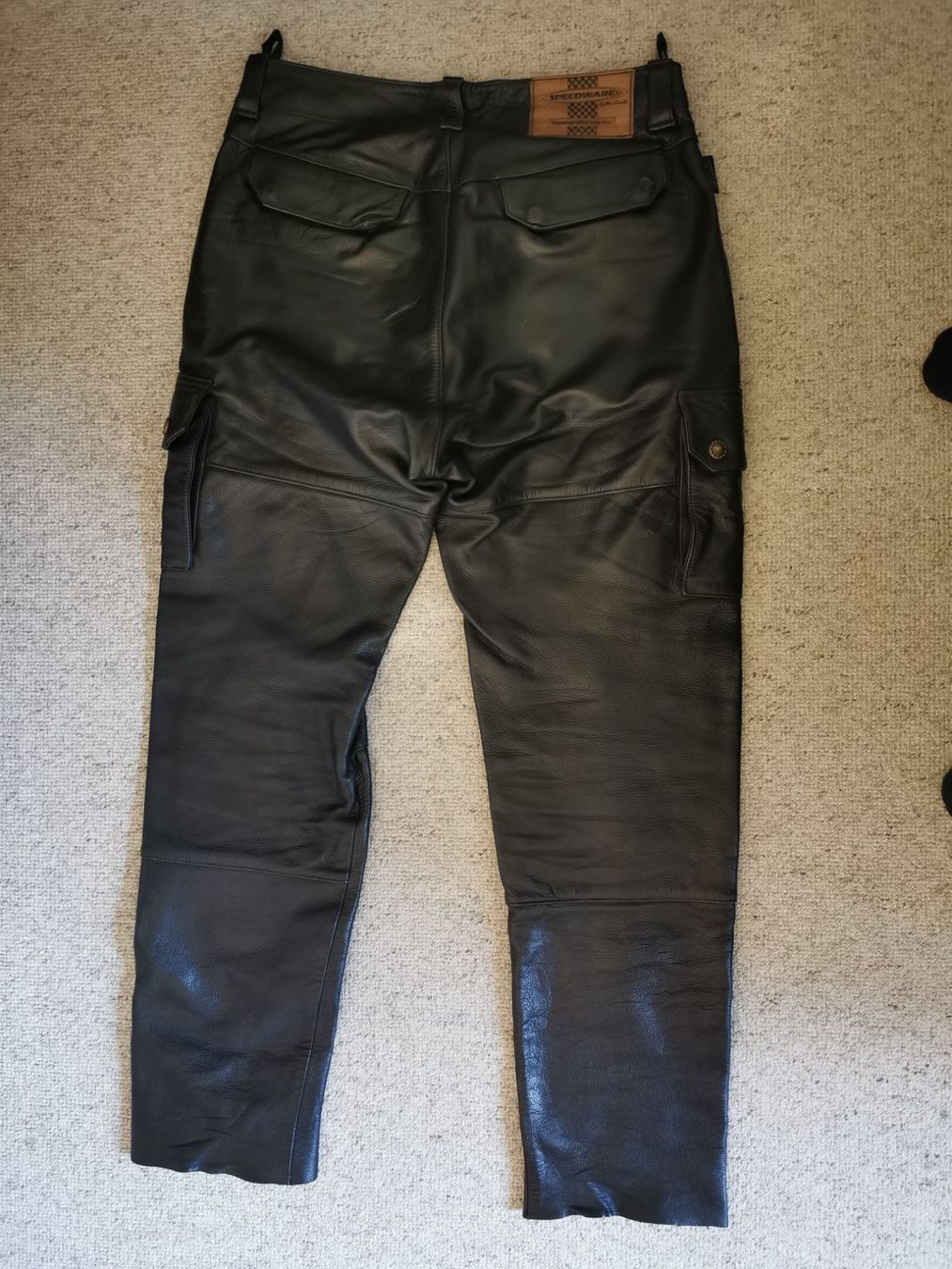 Hosen: massive Lederhose Motorrad Grösse M – Gebraucht aus Winterthur von Lonpos1 2