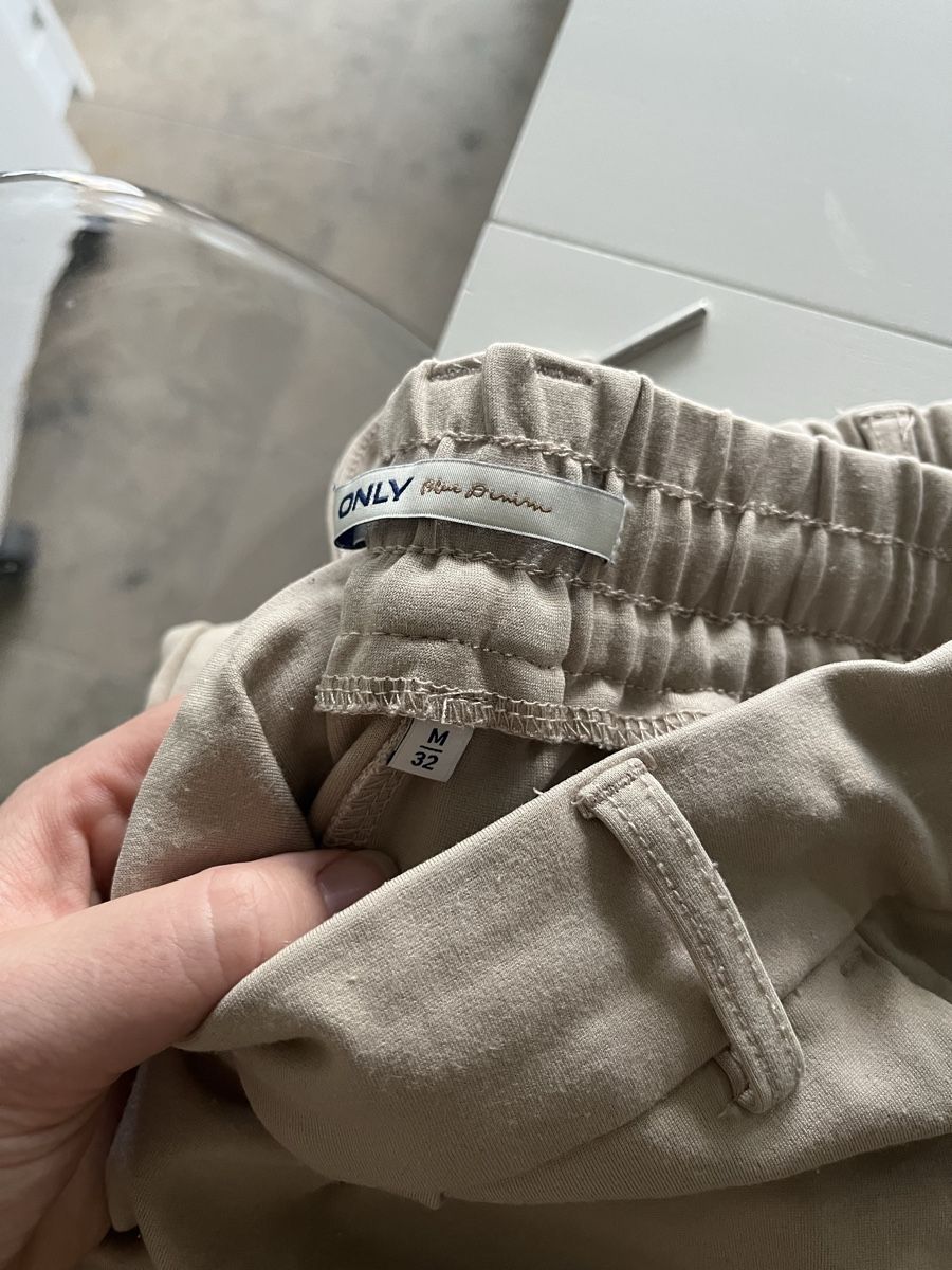 Vero Moda Pantaloni: Vero Moda Hose, Gr. M/34 & M/32, verschiedene Farben – Usato da Gockhausen venduto da Lali013 5