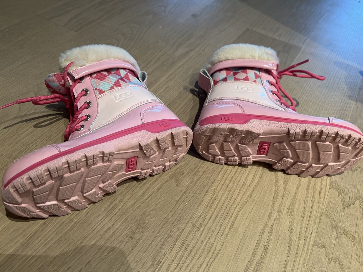 Ugg Chaussures filles: UGG Winter-Boots - Gr. 31 – D'occasion à Brütten par Aerox82 3