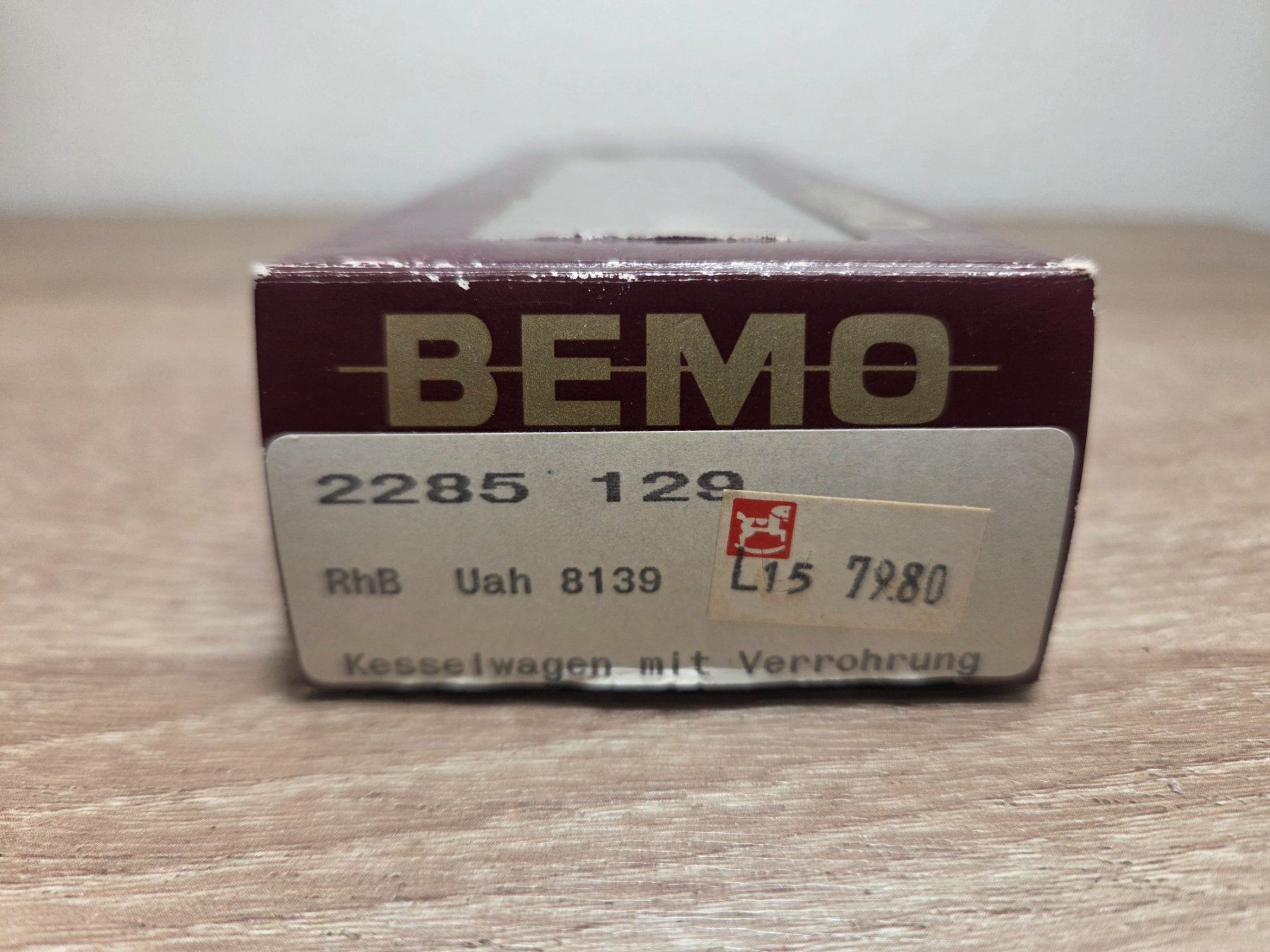 Bemo Modellini di ferrovie: Bemo 2285 129 Kesselwagen RhB H0m – Usato da St-Aubin-Sauges venduto da Lo_Go 5