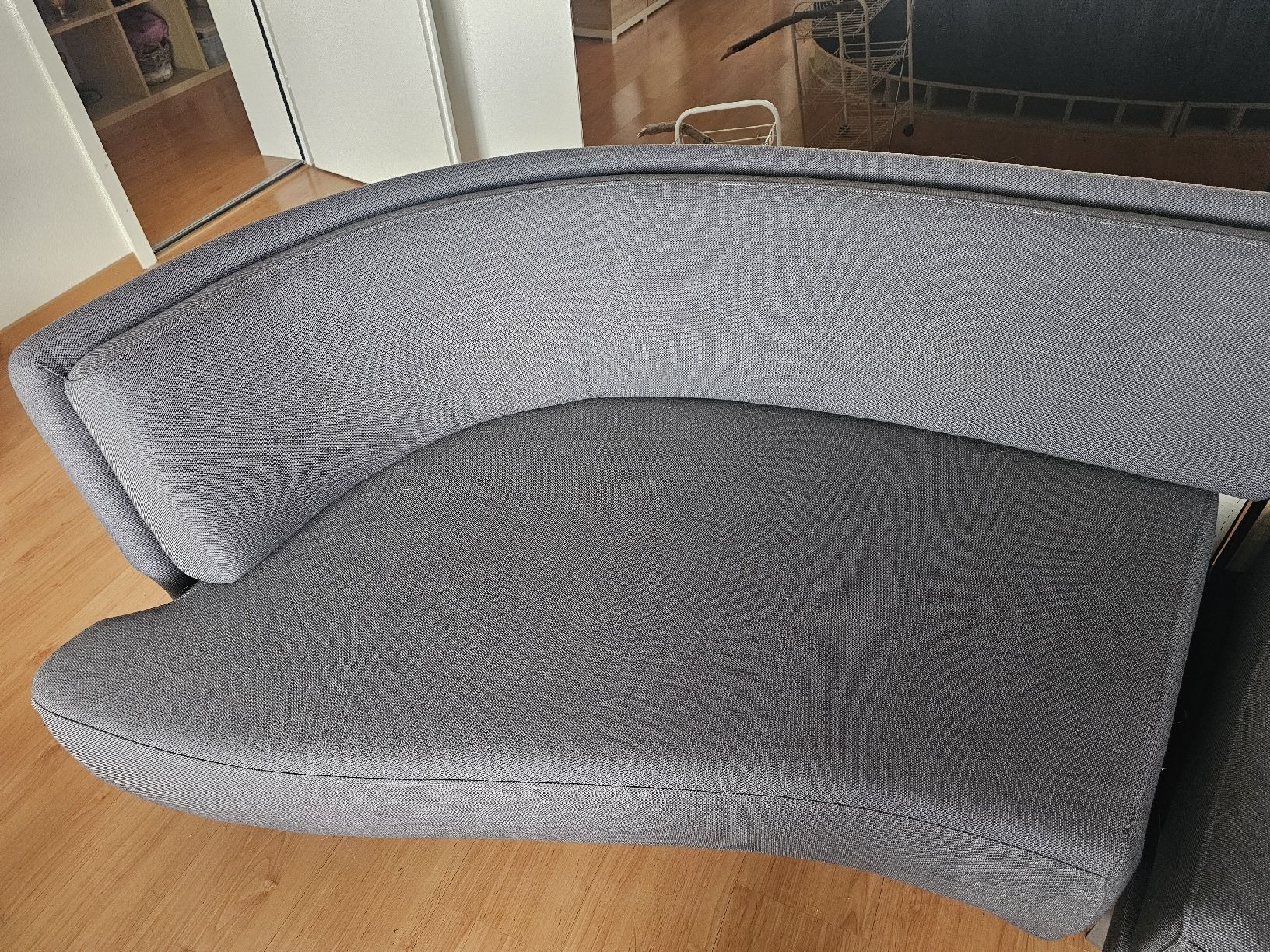 Divani: Graues Kurvensofa, modulares Design, bequemer Stoff – Usato da St. Gallen venduto da han_55kb 5