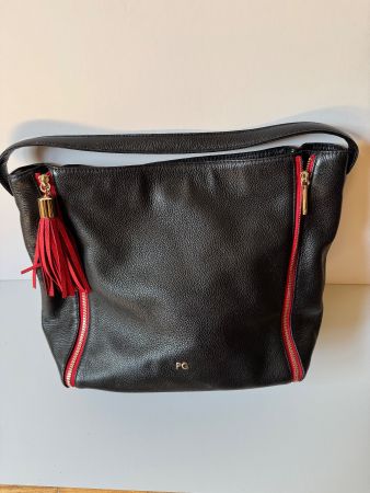 Designer Leder Handtasche mit roten Details *Top Zustand*