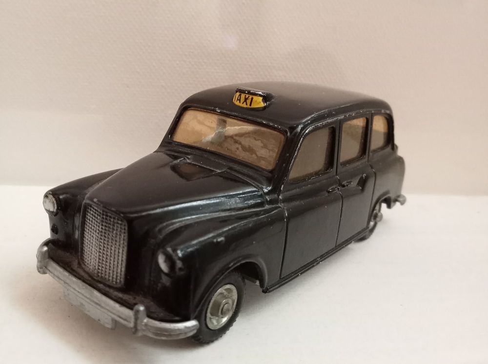 A366 Vintage 1978 Dinky 284 England Austin FX4 London Taxi Noir 1:43 + Boite