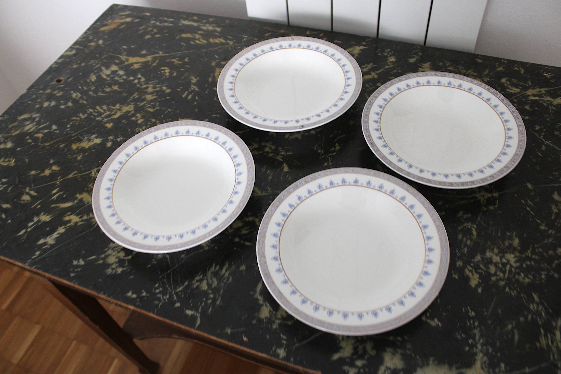 Villeroy & Boch Assiettes: 4 Salat oder Suppen Teller, Villeroy & Boch Azurea – D'occasion à Locarno par fripui 1