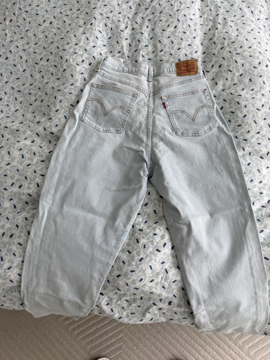 Levi's Jeans: Levis Jeans, High Waisted Taper, Gr. 29, hellblau, Sommer – Nuovo (secondo la descrizione) da Zürich venduto da iva_iva 1
