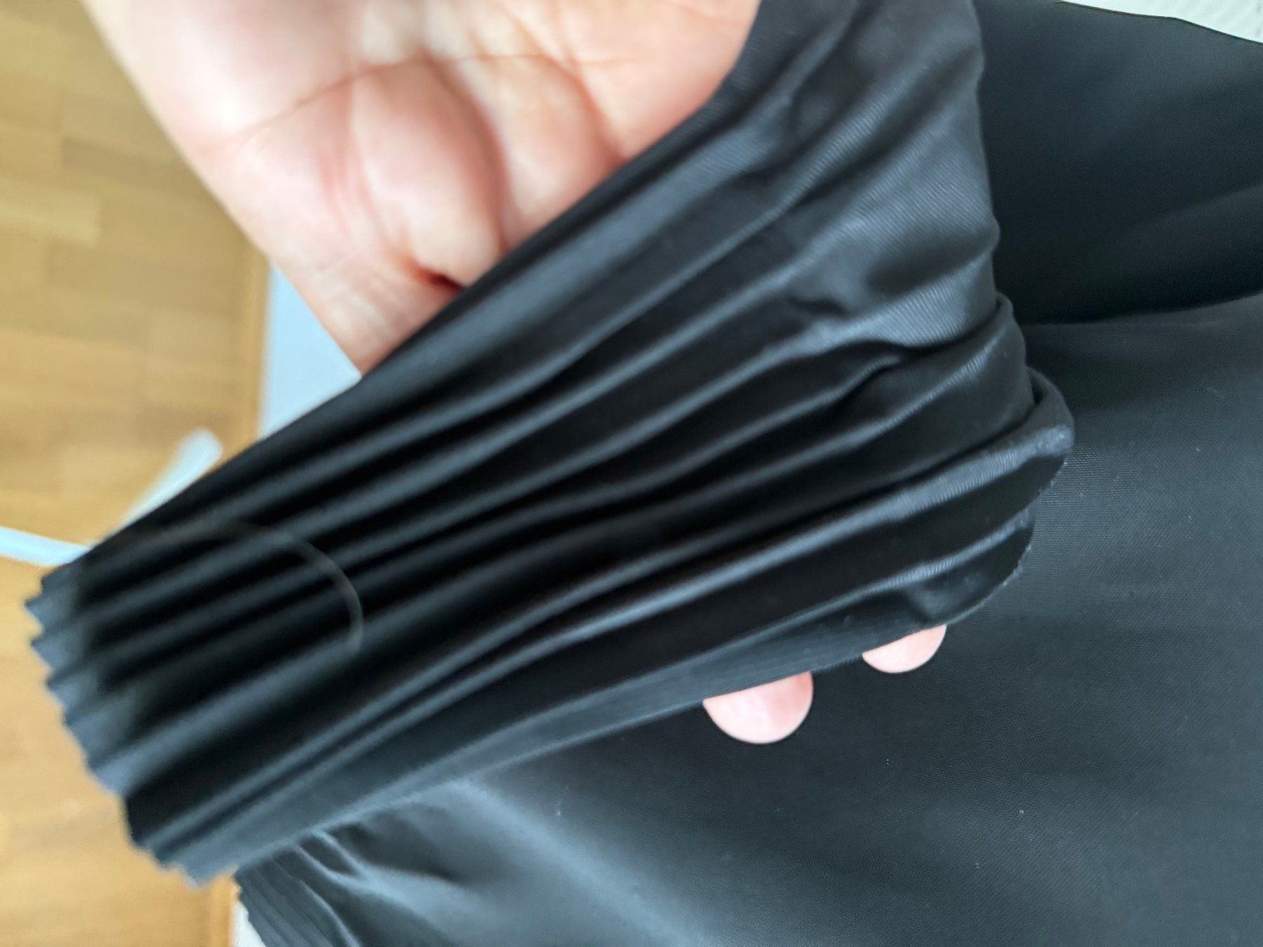Cos Camicette: Neuwertig Edle COS Bluse schwarz Gr. 36 – Nuovo (secondo la descrizione) da Kirchdorf AG venduto da coco123 2