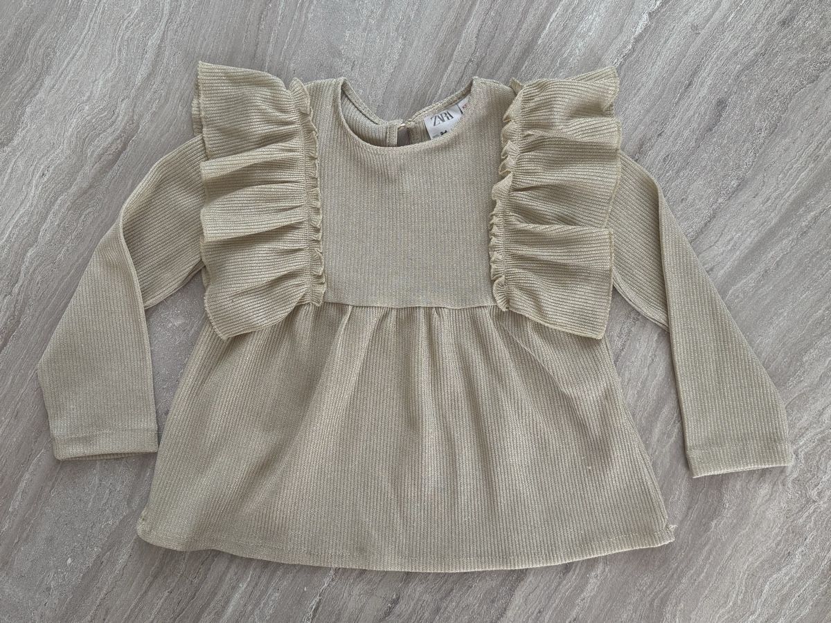 Zara Camicette, T-shirt & Top: Zara Oberteil gold Grösse 104 – Usato da Galgenen venduto da Vintluxe