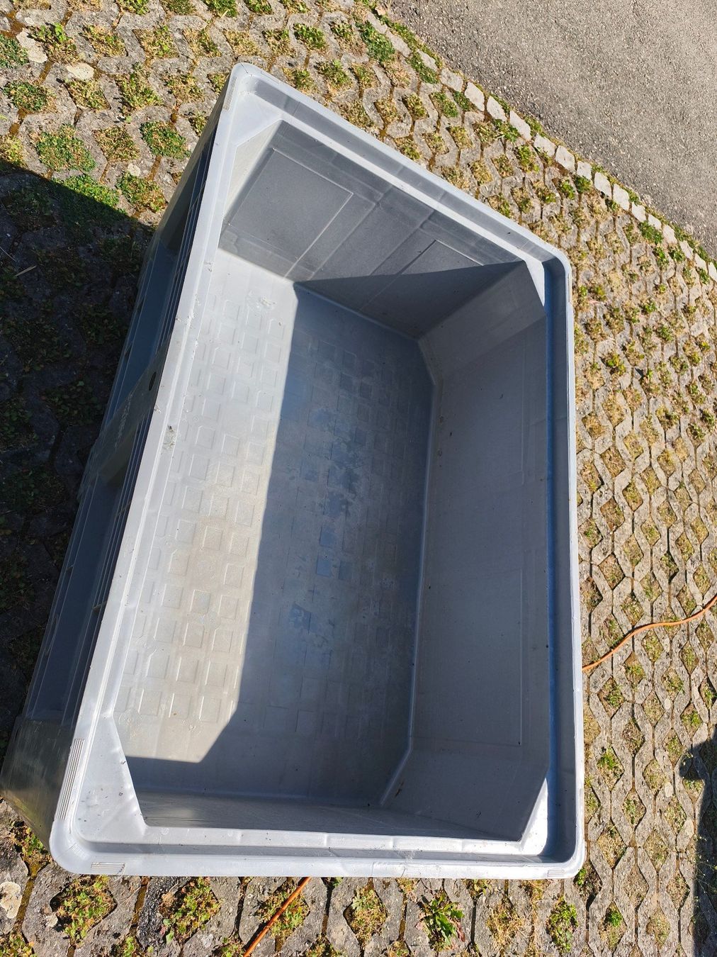Contenitori & Simili: Palettenbehälter (Preis angepasst) – Usato da Dotzigen venduto da Residenza 4