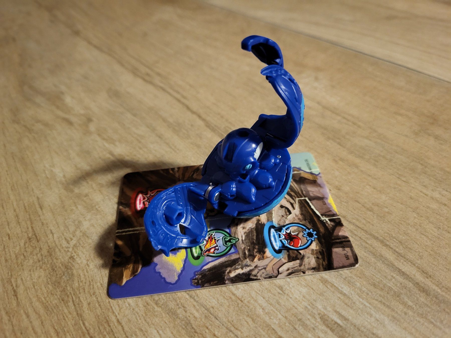 Spielzeuge: Lot de 3 Bakugan avec carte lanceur – Gebraucht aus Vucherens von Marine-DM 3