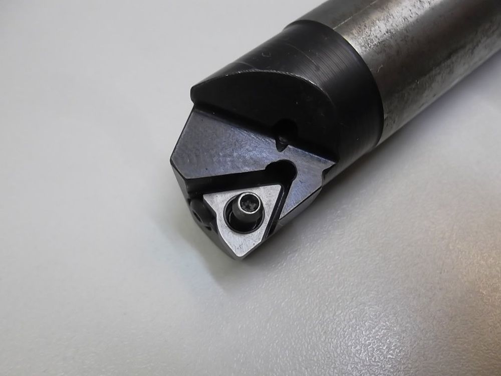 Gewindebohrstange SANDVIK R166.4KF-25-16 mit 36 neue Platten | Kaufen ...