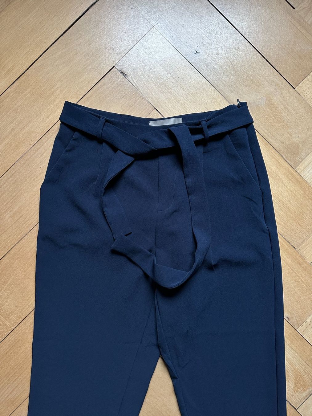 Vero Moda Hosen: VERO MODA - Hose dunkelblau 34 – Gebraucht aus Zürich von Diazaio 1