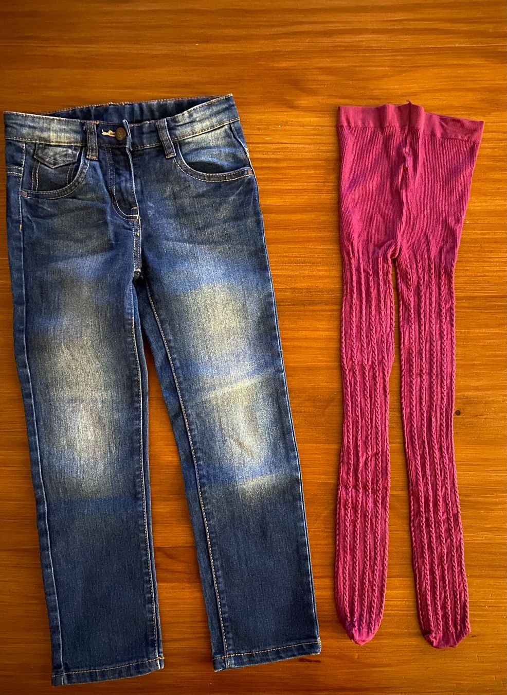 Lotti & Set di vestiti: Kleiderpaket für Mädchen - Größe 110 – Usato da Urdorf venduto da Bets4 2