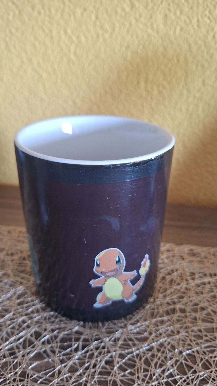 Tassen: Tasse Pokémon Bulbasaur Charmander Squirtle gebraucht – Gebraucht aus Oftringen von januarloch 4