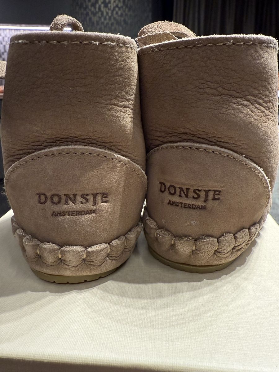 Scarpe per ragazzi: Donsje Babyschuh 12-18 Monate mit Lammfellfutter – Usato da Lachen SZ venduto da nic_7flt 2