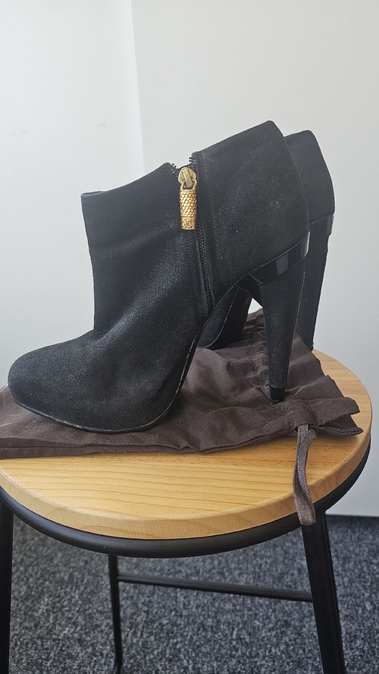 Roberto Cavalli Chaussures femmes: Roberto Cavalli Stiefeletten 39 – D'occasion à Mauren par ehr_5cy6 3