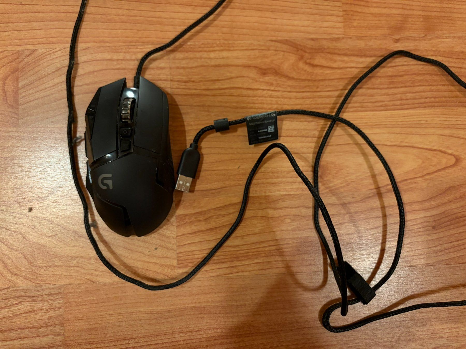 Souris: g502 proteus spectrum – D'occasion à Choëx par Xims