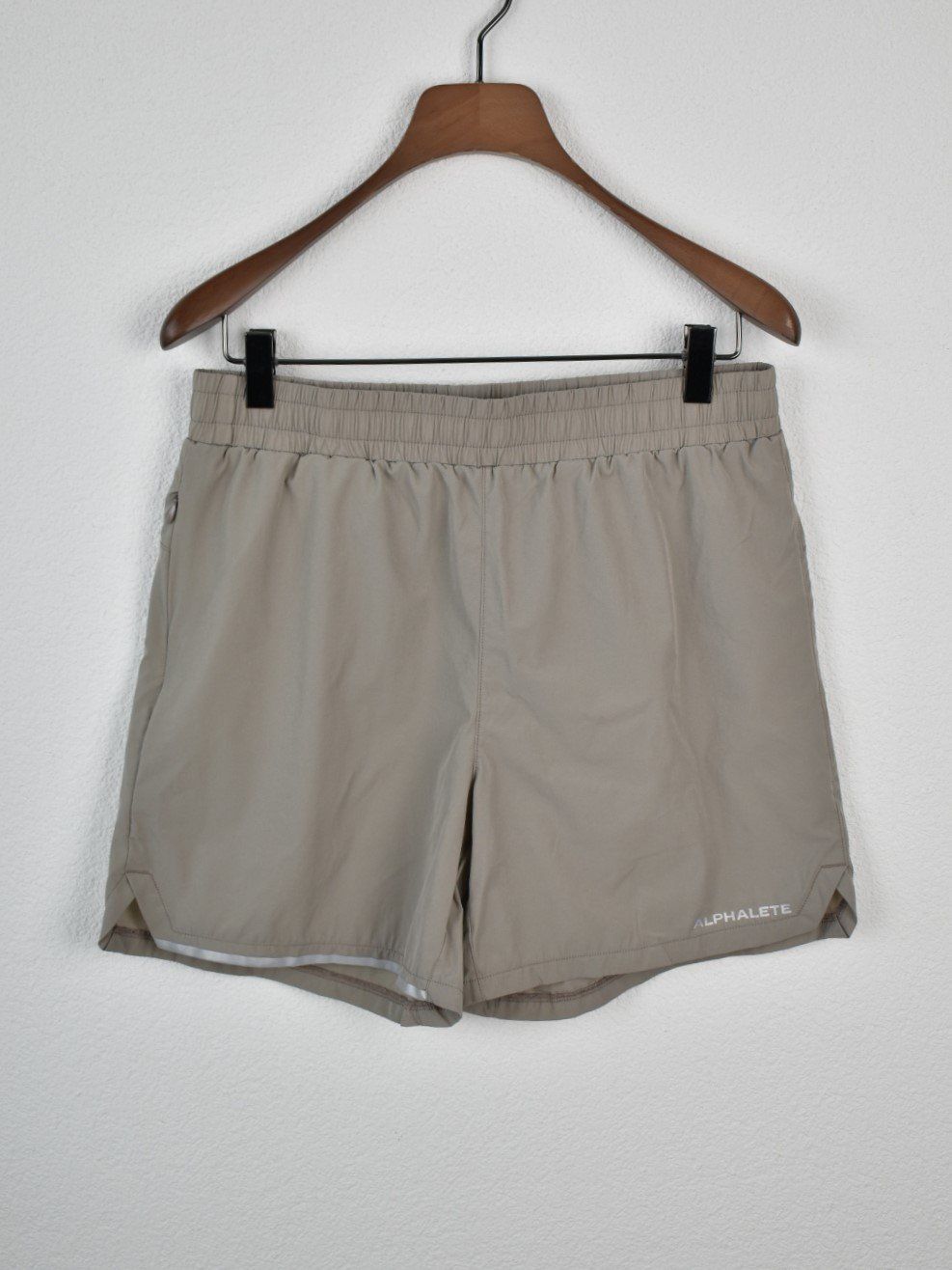 Alphalete Pantaloni: Alphalete Sporthose Gr.S – Usato da Nürensdorf venduto da 2ND_STORY