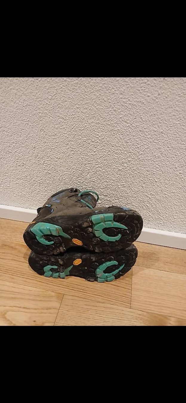 Scarpe per ragazzi: Trollkids Wanderschuhe Grösse 33 – Usato da Schneisingen venduto da grolito 1