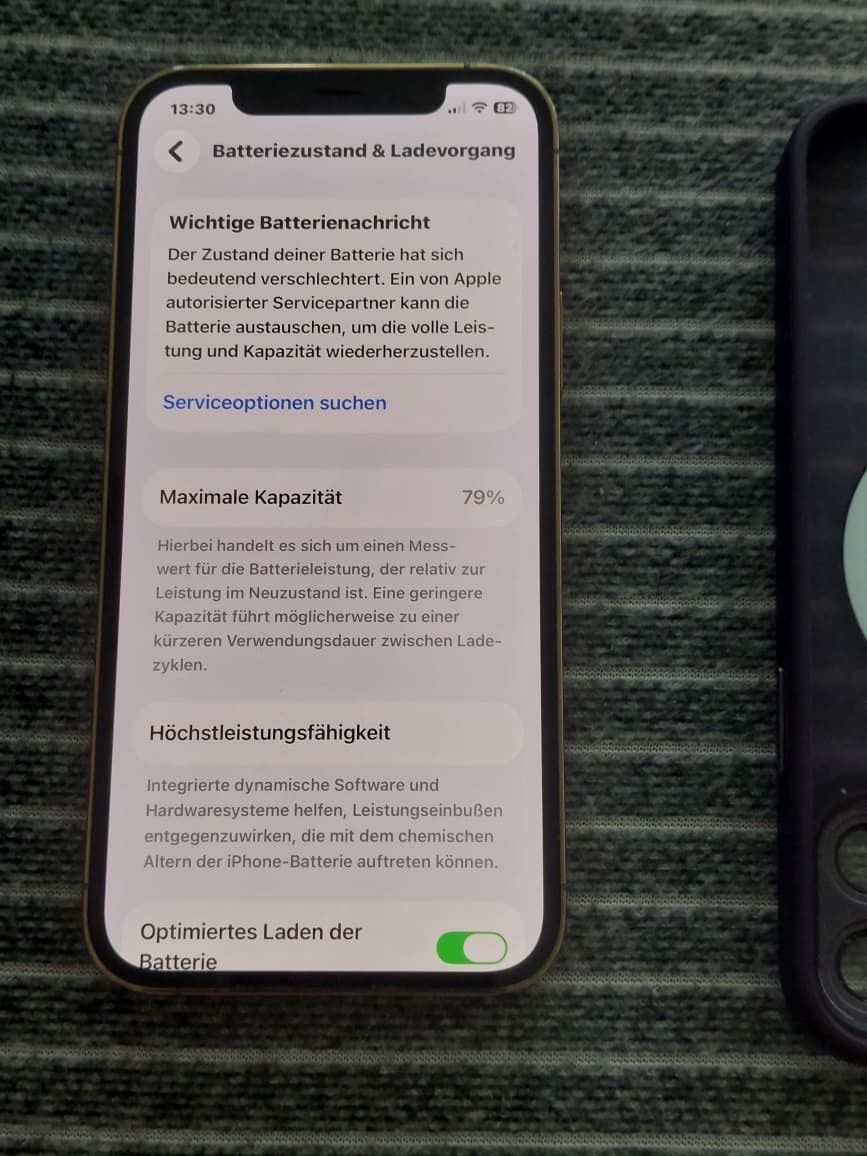 Apple Telefoni cellulari / Smartphones: Apple iPhone 12 Pro 256GB – Usato da Luzern venduto da M.Ai 1