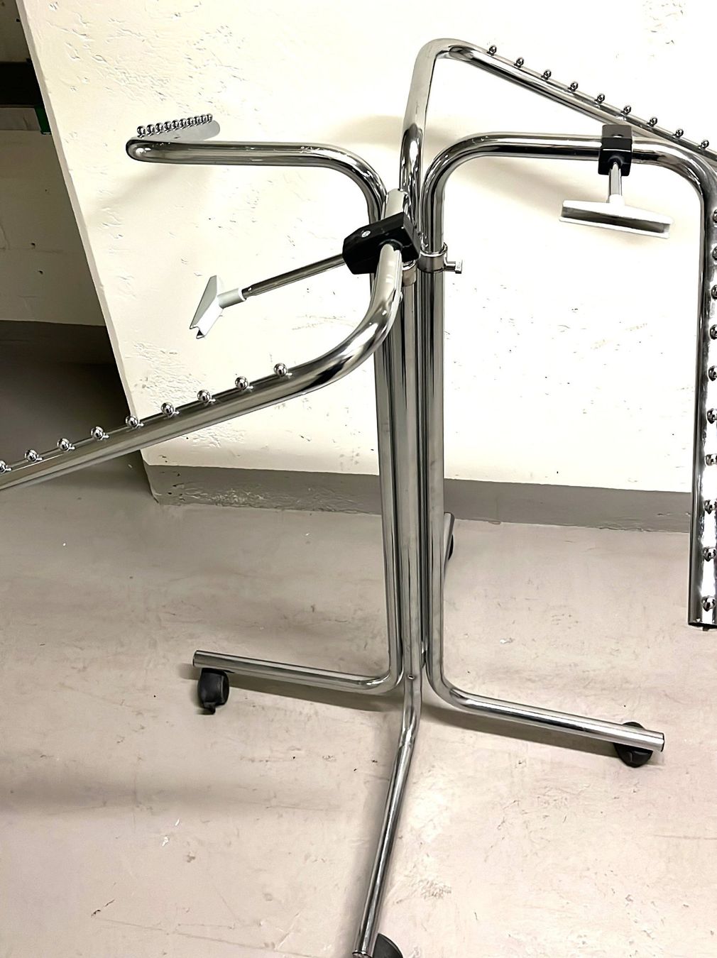 Altro in Decorazioni & Accessori: Garderobenständer aus Stahl – Nuovo (secondo la descrizione) da Glattbrugg venduto da Ariel012