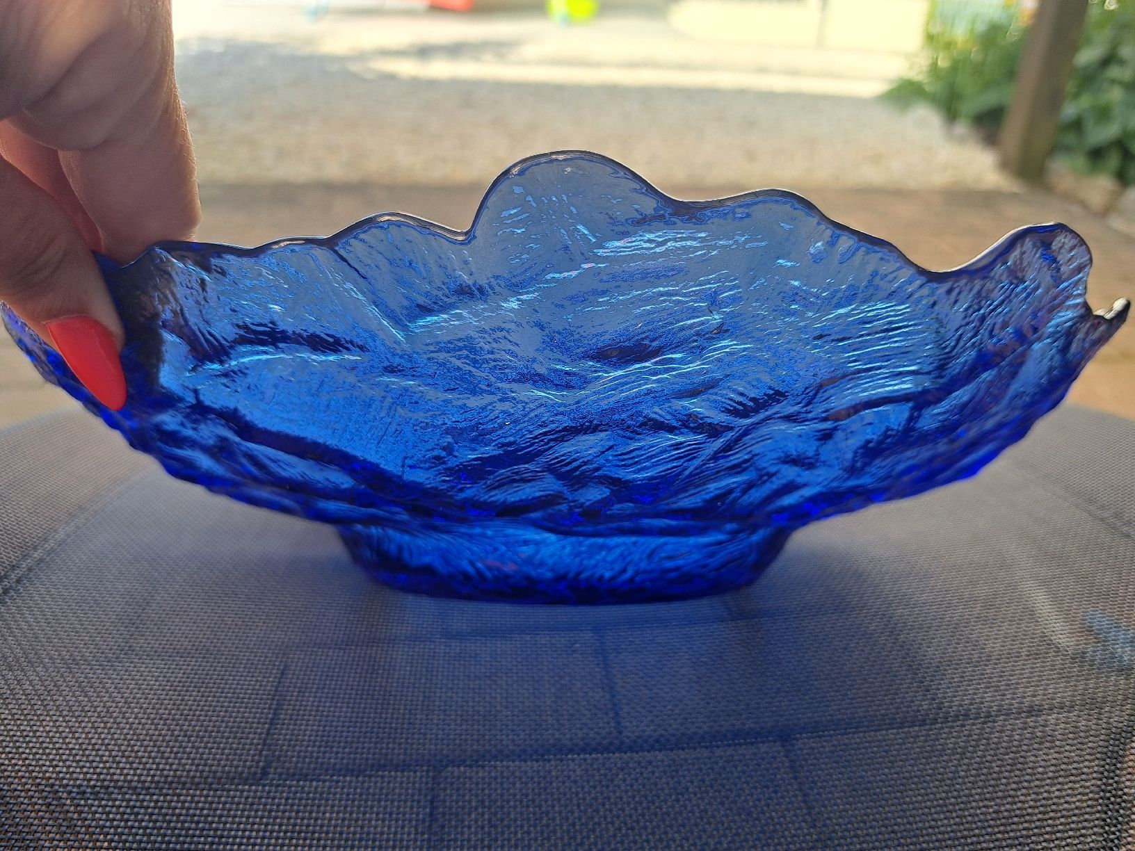 Schalen: Grosse schwere Glasschale in blau – Gebraucht aus Riedholz von Schildmaid2 2