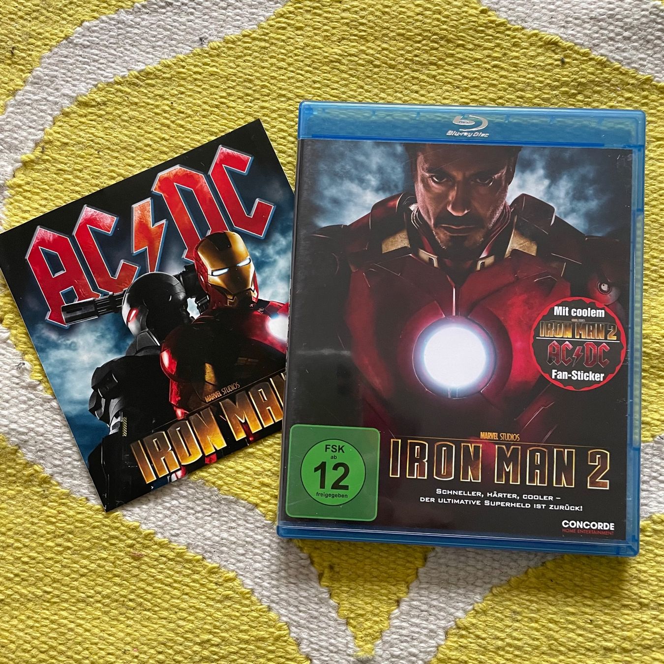 Tutti i DVDs: IRON MAN 2-BLU RAY IRON MAN 2 + AC DC STICKER – Usato da Rorschacherberg venduto da CD-Roli