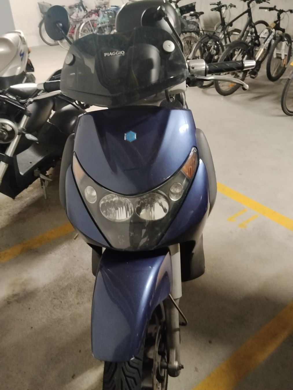 Piaggio Strada: Roller Piaggio Beverly 125 blau mit Topcase – Usato da Winterthur venduto da dgb_mr7l 4