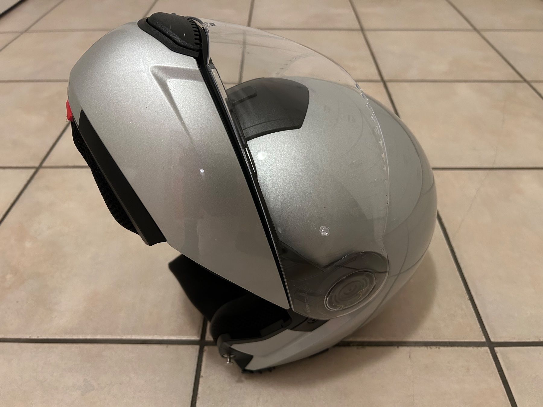 Schuberth Caschi & visiere: Motorradhelm Schuberth silber - Top Zustand – Usato da Würenlos venduto da bae03 2