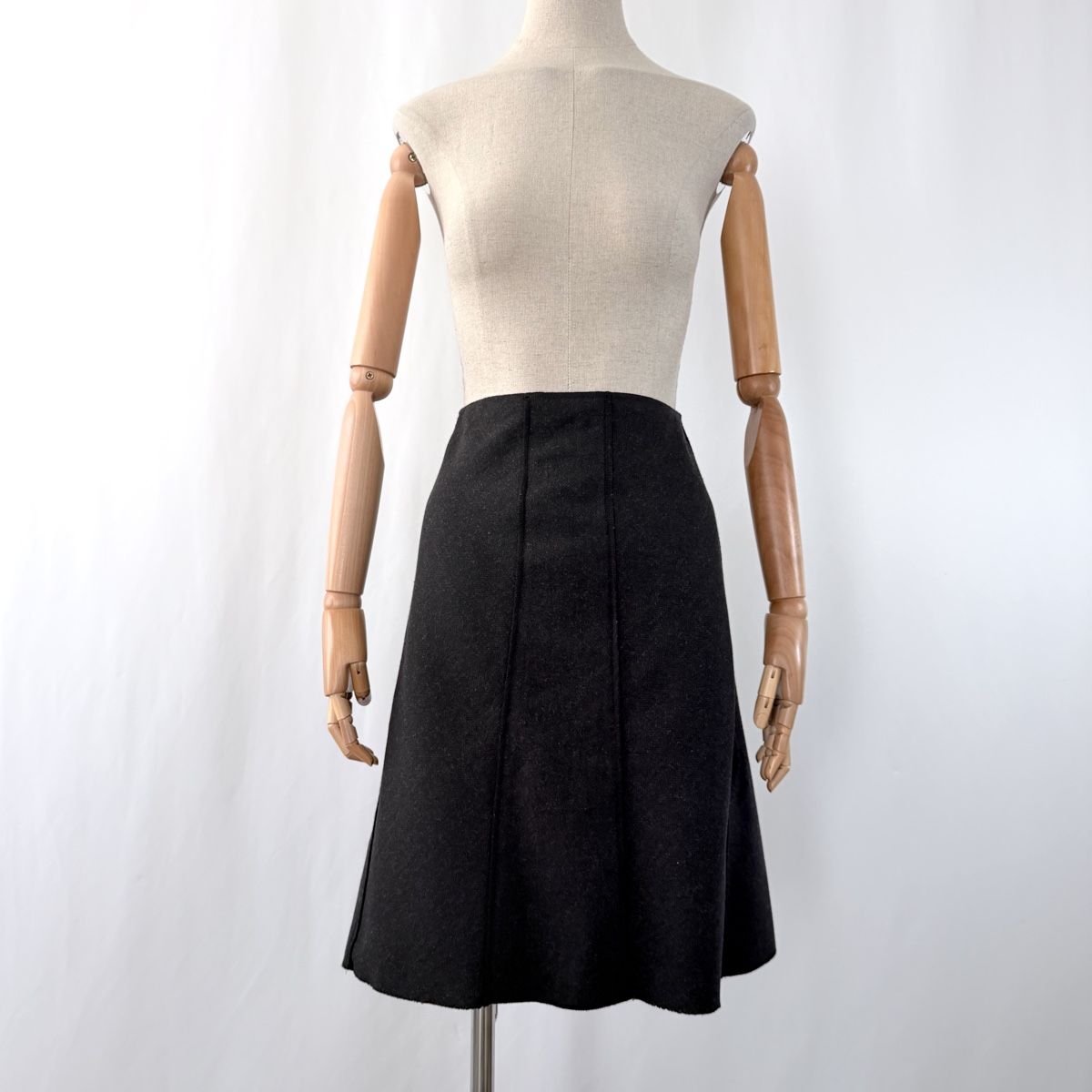 Akris Completi & Tailleur: AKRIS Wool Set Jacket + Skirt – Nuovo (secondo la descrizione) da Emmen venduto da Nightingale_2022 2